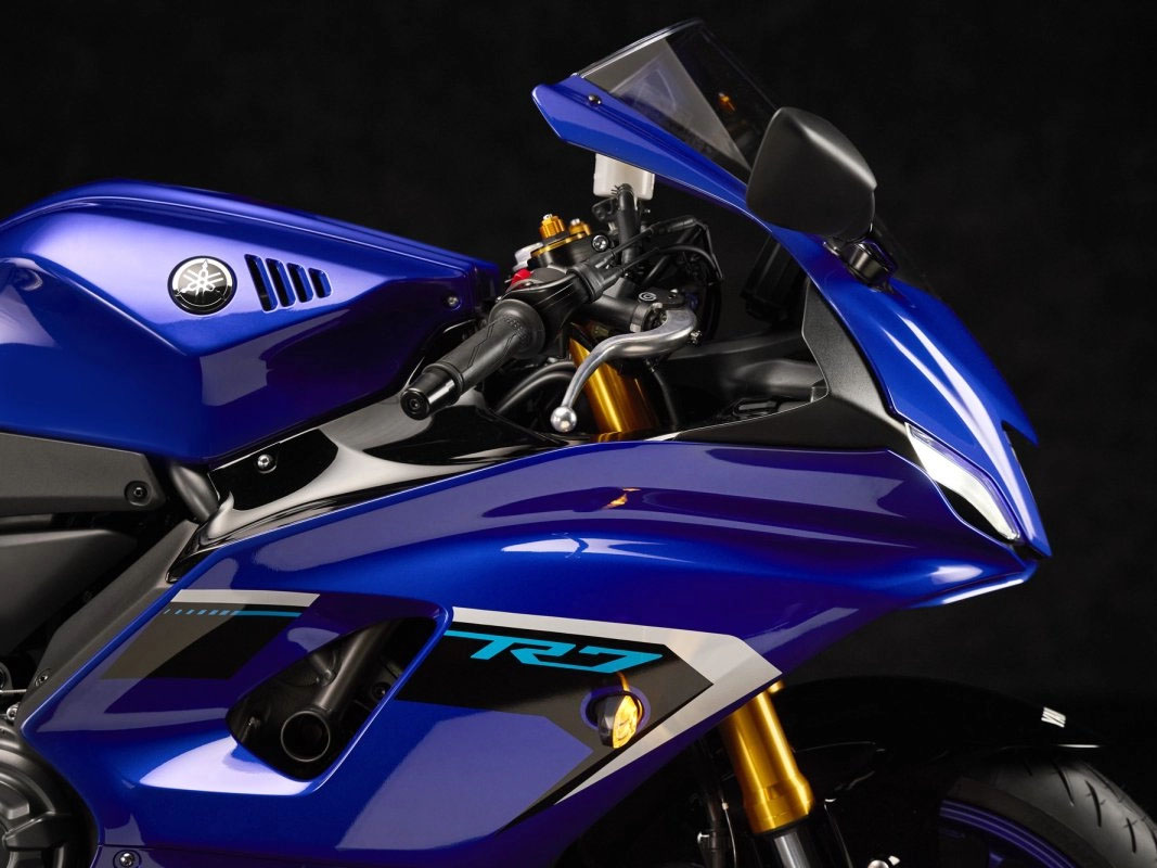 2025 Yamaha YZF-R7 in Port Washington, Wisconsin - Photo 11