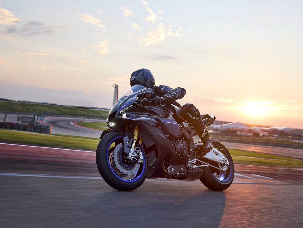 2025 Yamaha YZF-R1M in Port Washington, Wisconsin - Photo 15