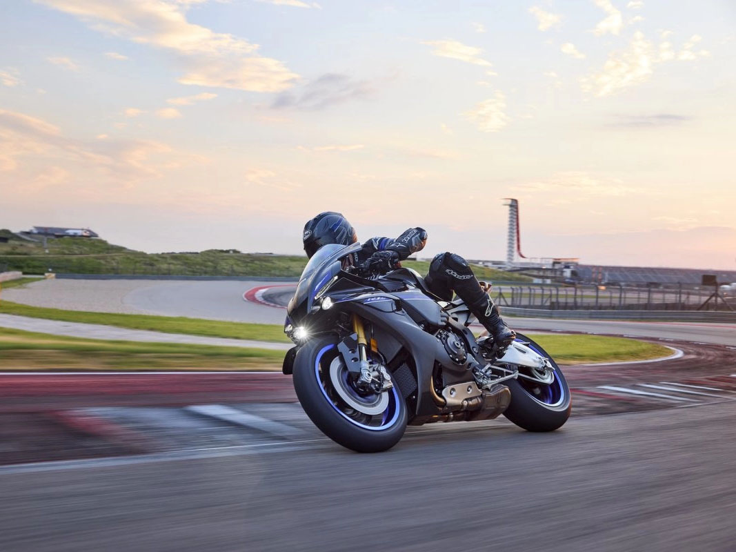 2025 Yamaha YZF-R1M in Port Washington, Wisconsin - Photo 16