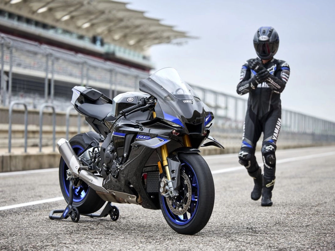 2025 Yamaha YZF-R1M in Port Washington, Wisconsin - Photo 18