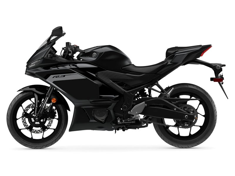 2025 Yamaha YZF-R3 in Eugene, Oregon - Photo 9