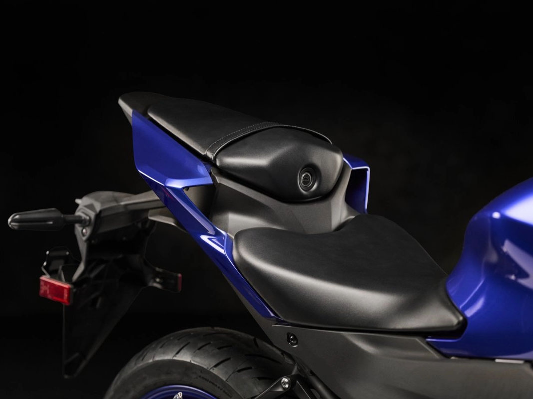 2025 Yamaha YZF-R3 in Eugene, Oregon - Photo 12