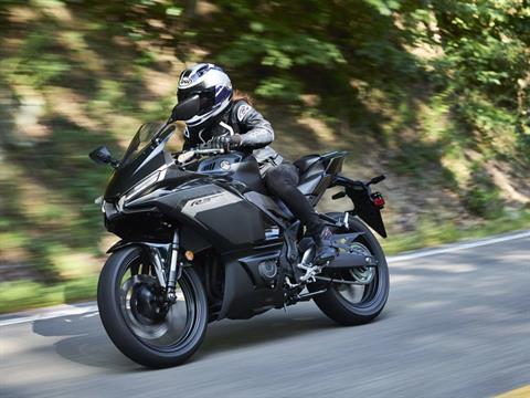 2025 Yamaha YZF-R3 in Eugene, Oregon - Photo 18