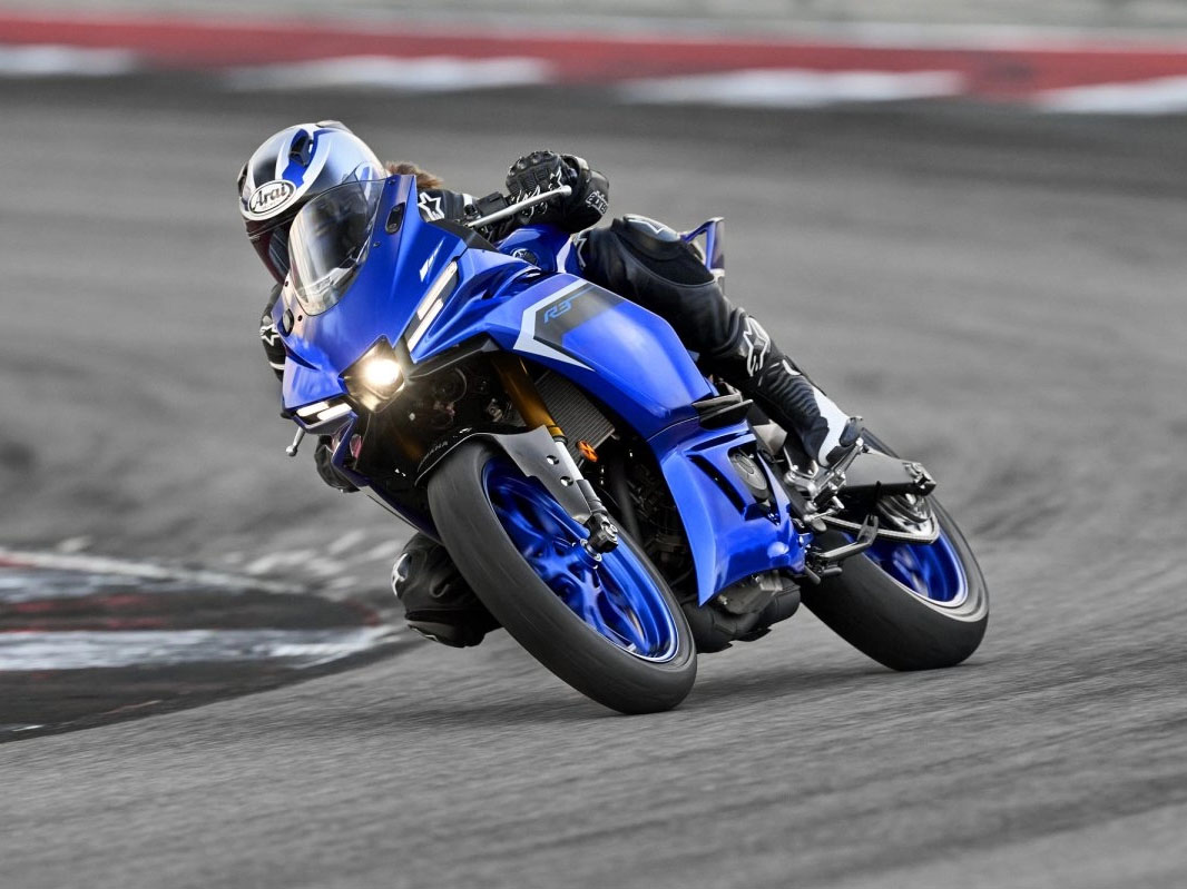 2025 Yamaha YZF-R3 in Eugene, Oregon - Photo 17