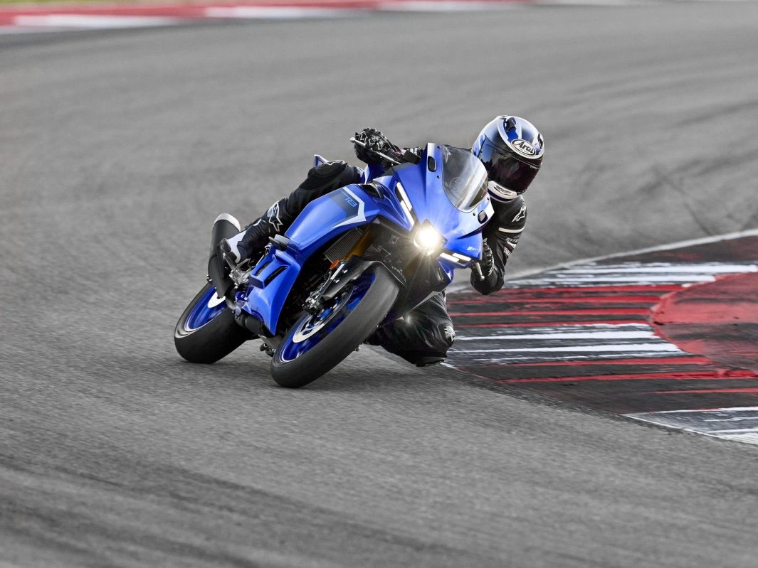 2025 Yamaha YZF-R3 in Eugene, Oregon - Photo 19