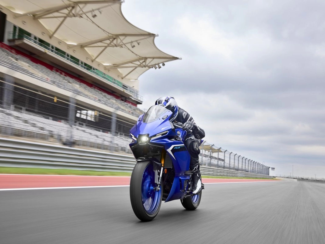New 2025 Yamaha YZF R3 Belvidere IL Specs Price Photos Team Yamaha Blue