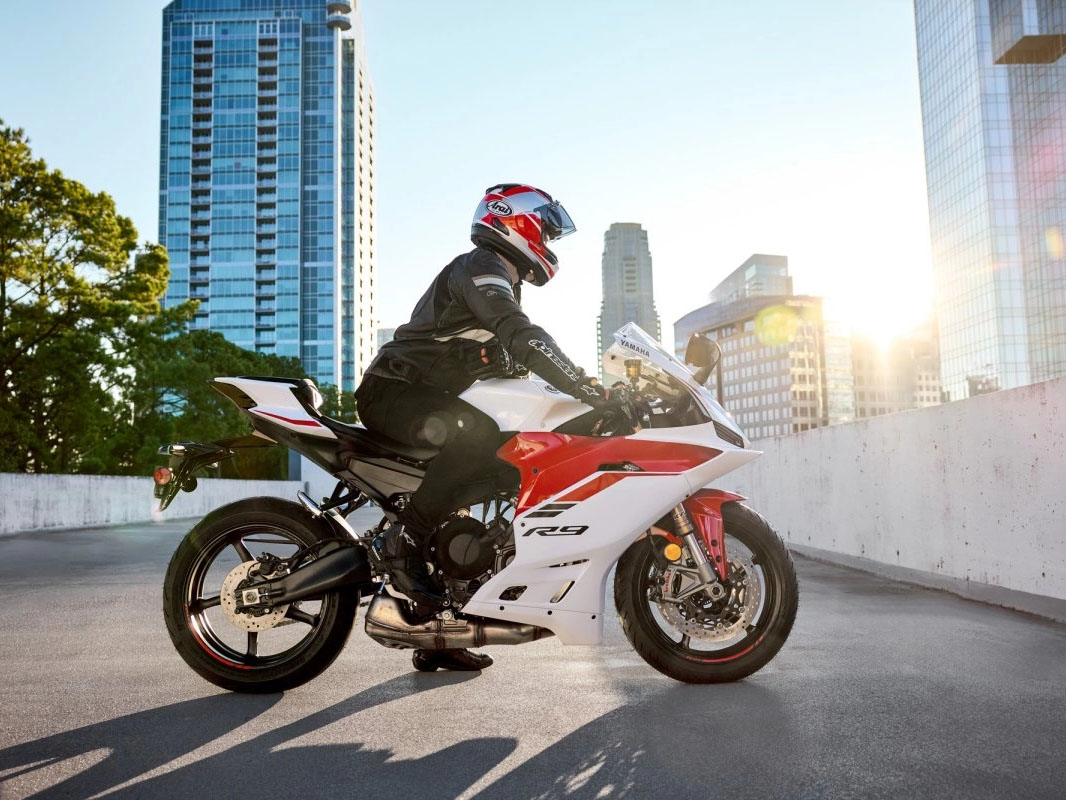 2025 Yamaha YZF-R9 in Port Washington, Wisconsin - Photo 16