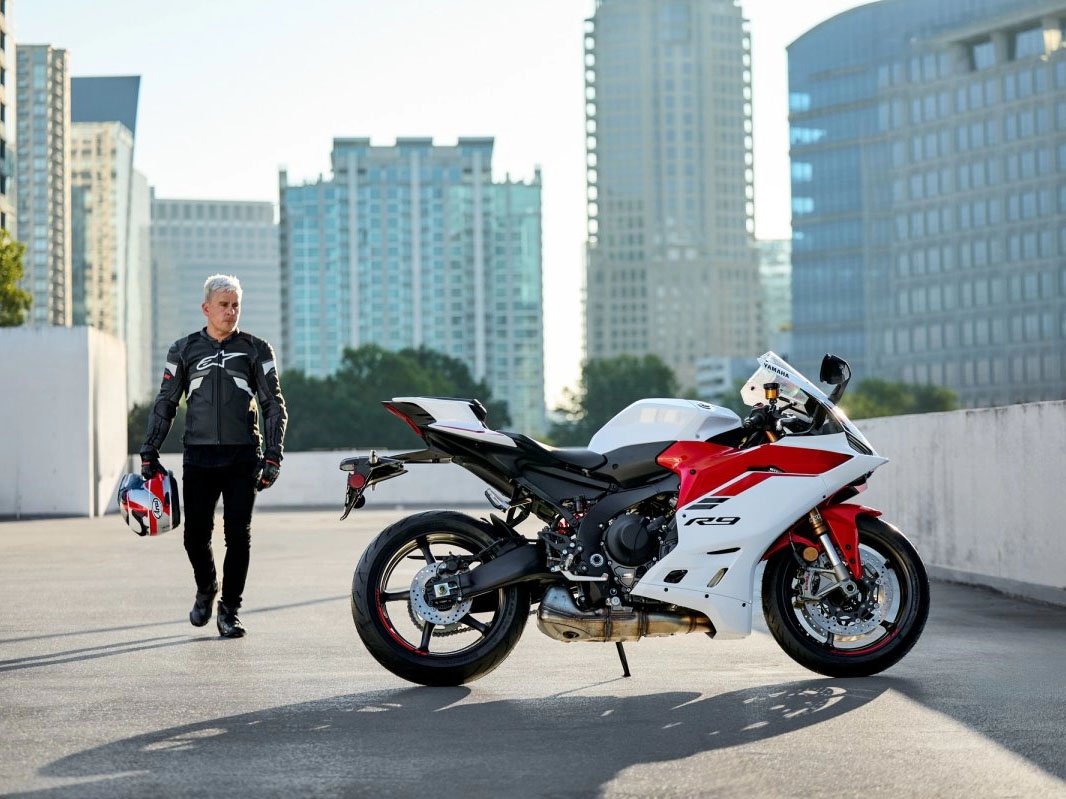 2025 Yamaha YZF-R9 in Port Washington, Wisconsin - Photo 17