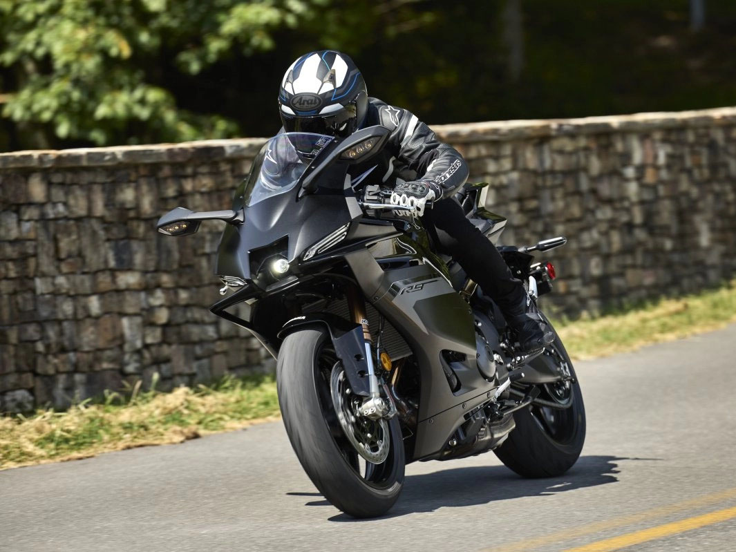 2025 Yamaha YZF-R9 in Long Island City, New York - Photo 15