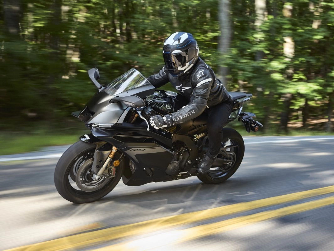 2025 Yamaha YZF-R9 in Long Island City, New York - Photo 16