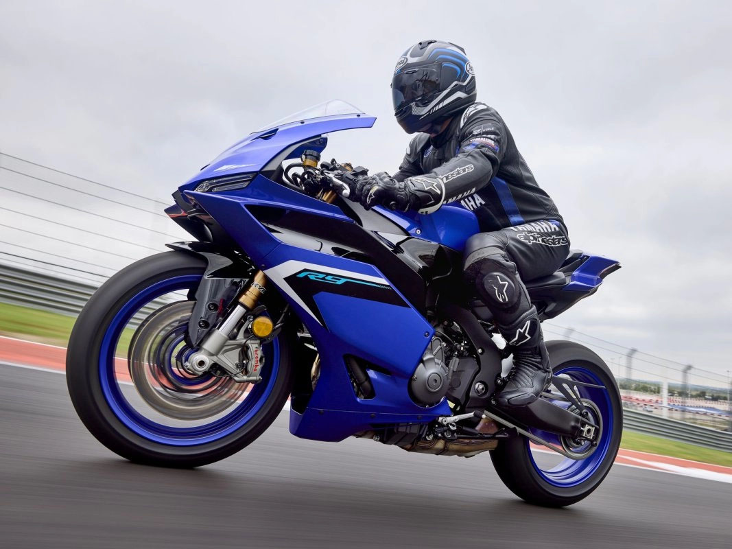 2025 Yamaha YZF-R9 in Port Washington, Wisconsin - Photo 16