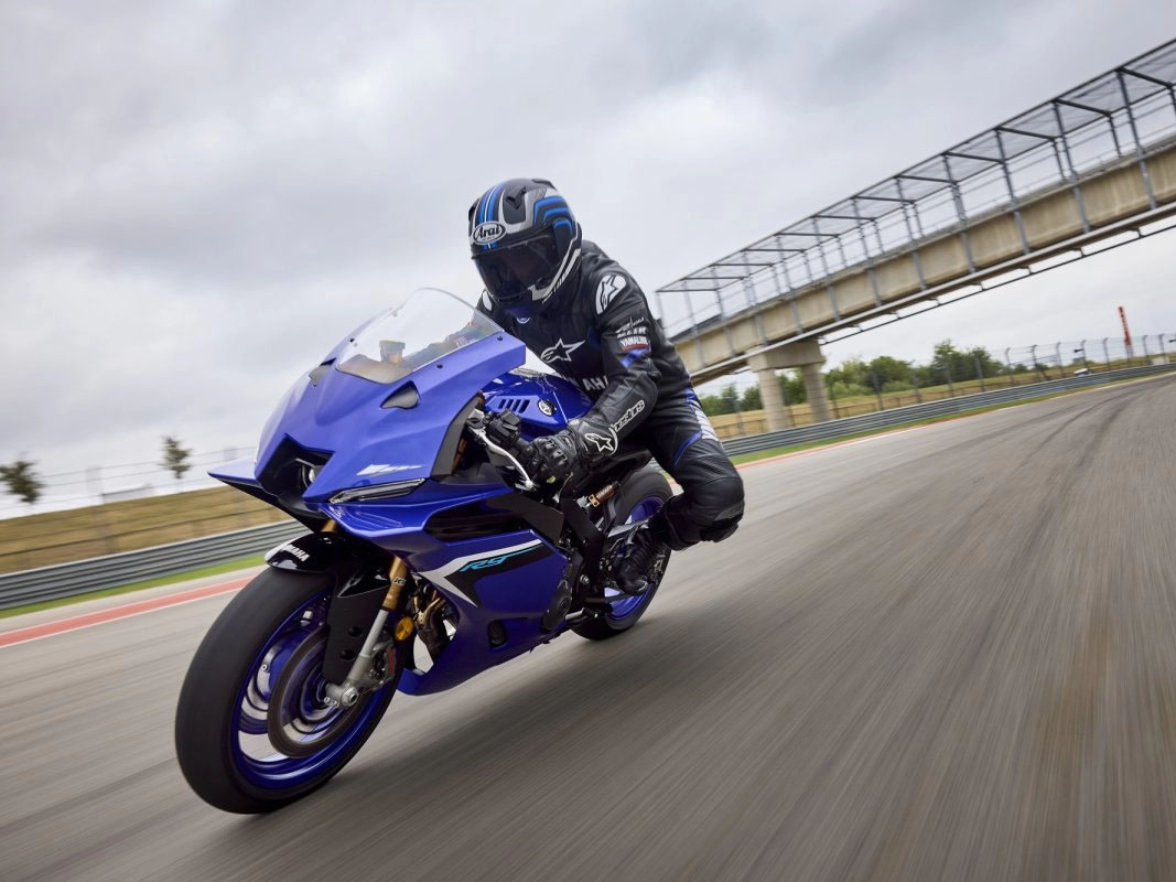 2025 Yamaha YZF-R9 in Port Washington, Wisconsin - Photo 17