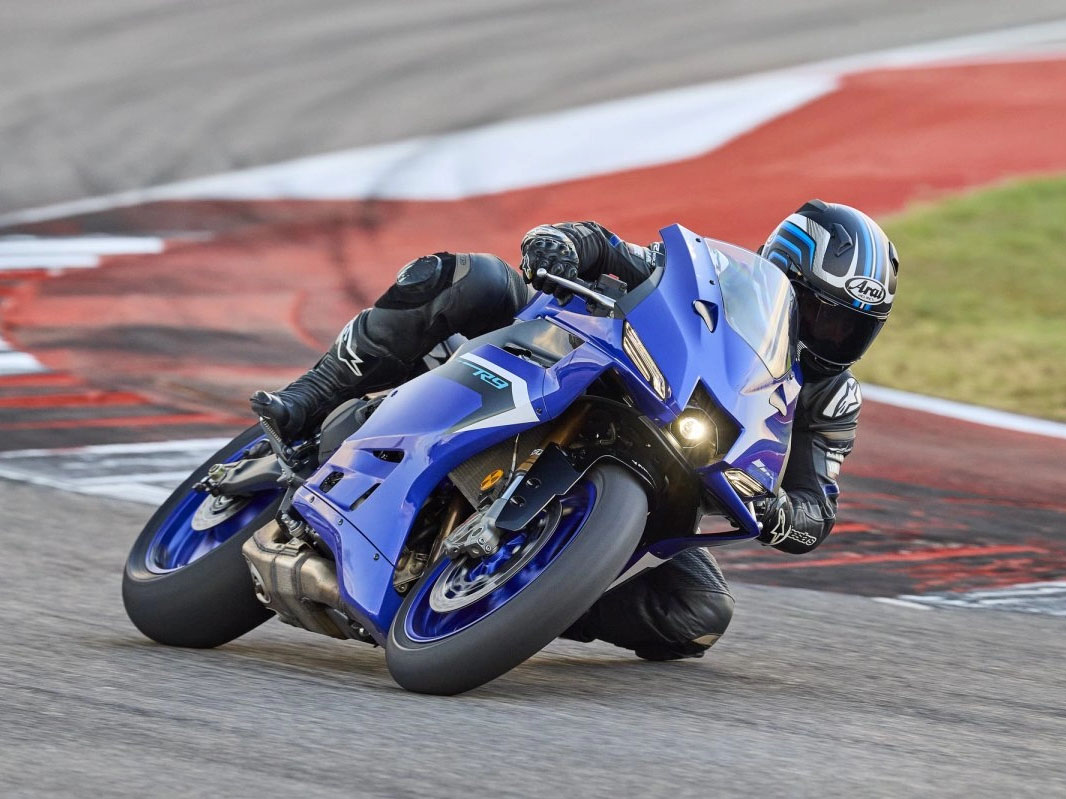 2025 Yamaha YZF-R9 in Port Washington, Wisconsin - Photo 18
