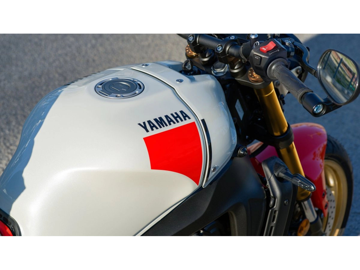 2026 Yamaha XSR900 11