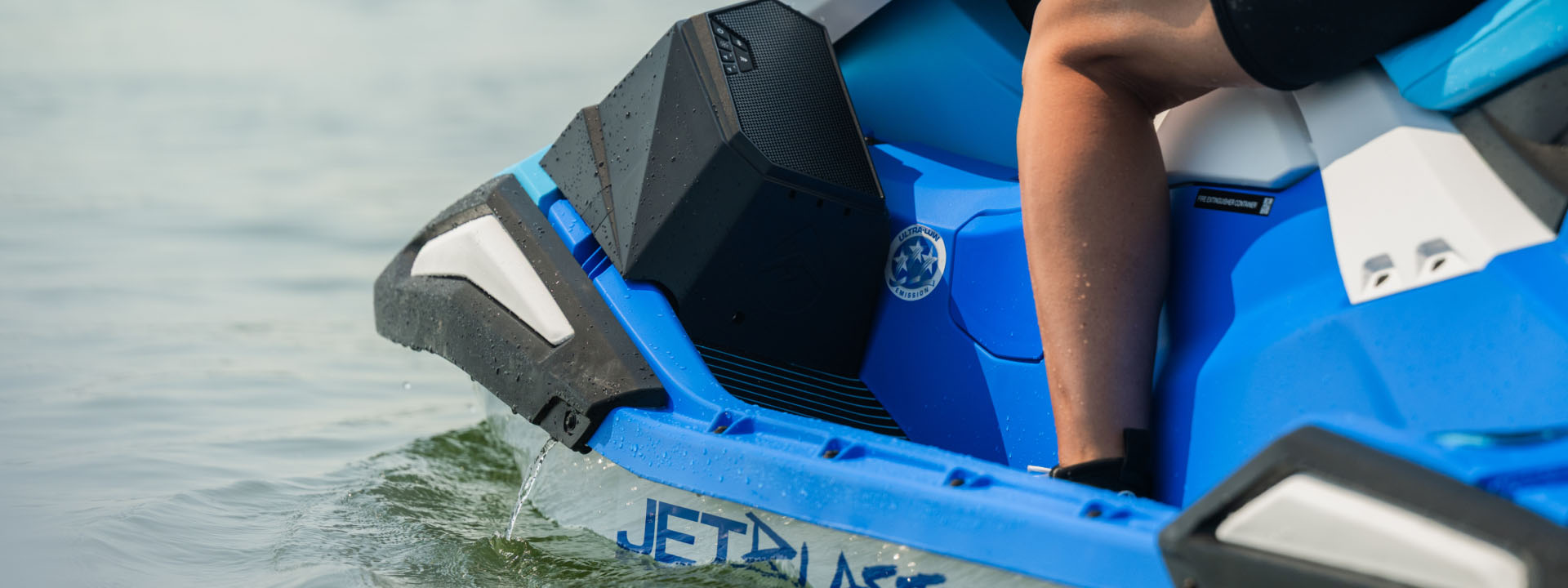 New 2027 Yamaha JetBlaster DLX 3-Up Torch Red / Cyan Watercraft