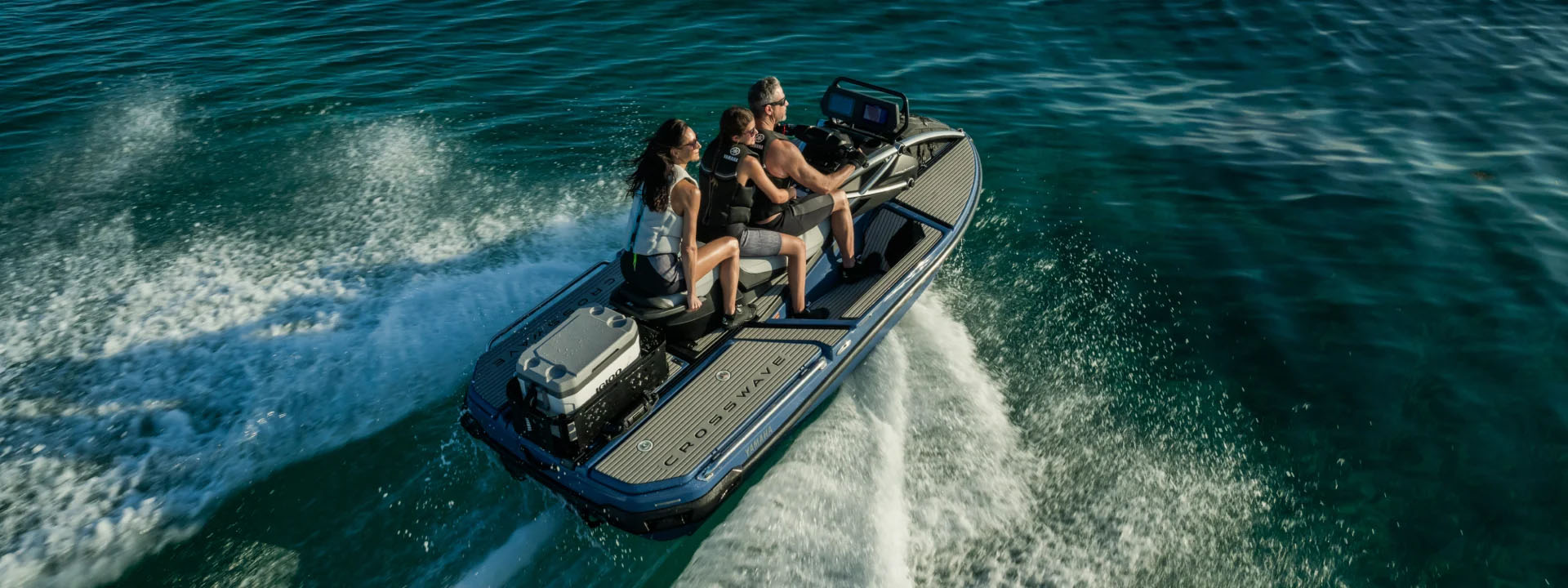 2027 Yamaha CrossWave 10