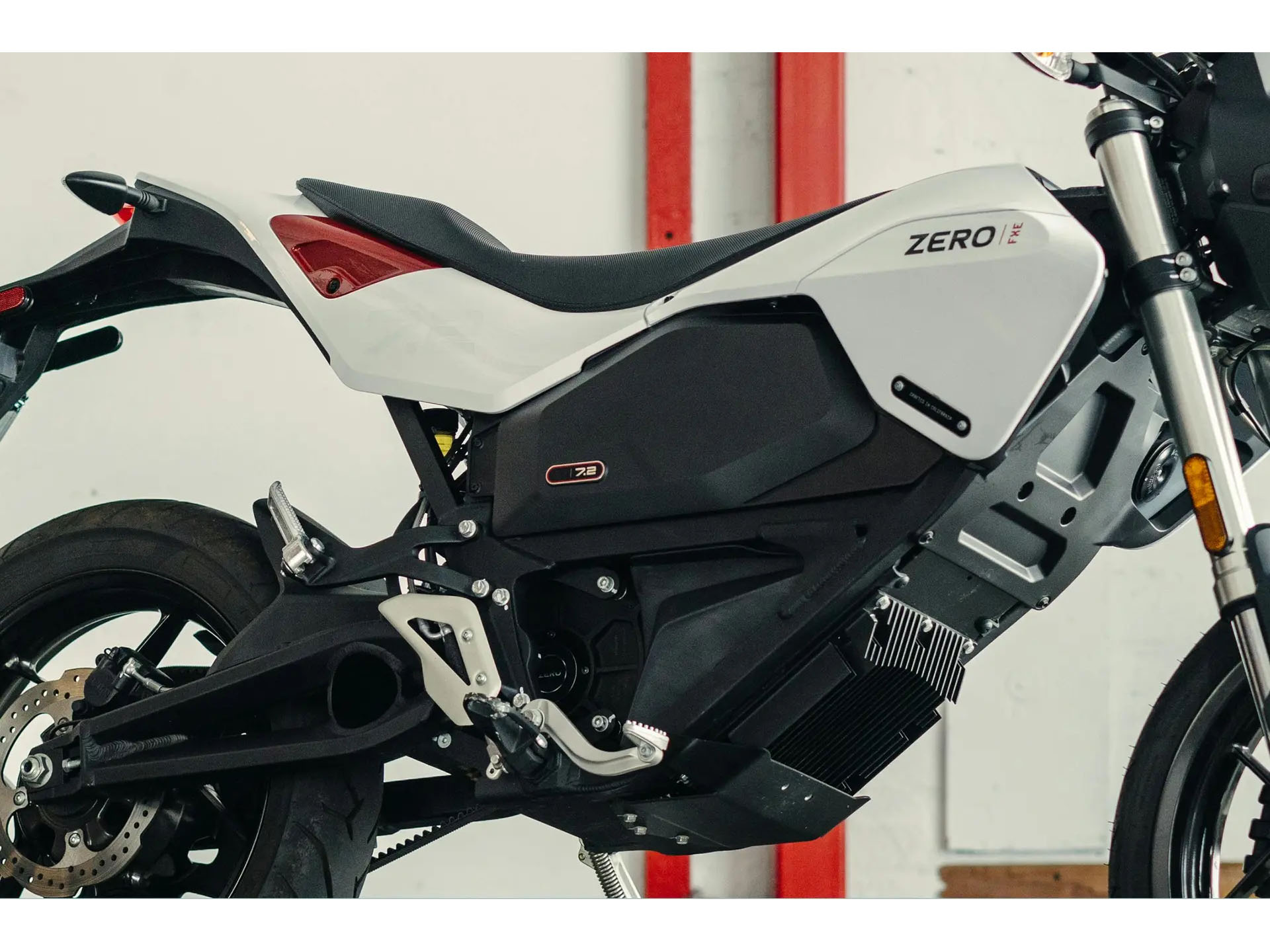 2025 Zero Motorcycles FXE in Columbus, Ohio - Photo 9